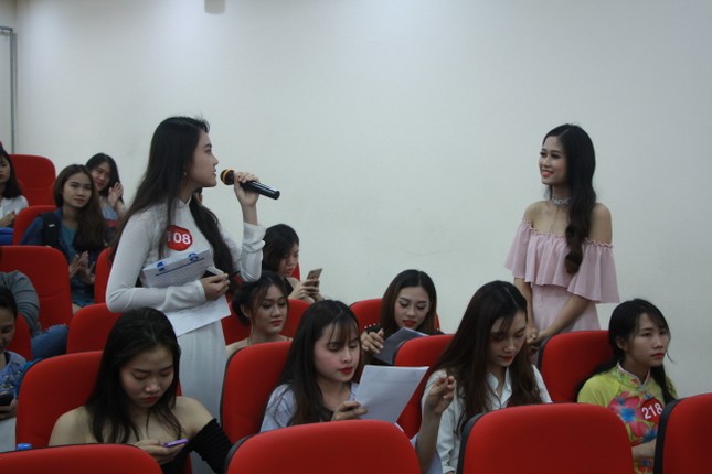 Nữ sinh duyên dáng, tự tin thi tài Hoa khôi sinh viên Việt Nam 2017 ảnh 8