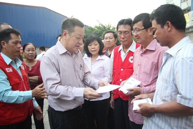 Hội Chữ thập đỏ cứu trợ khẩn cấp người dân thiệt hại trong vụ cháy ảnh 2