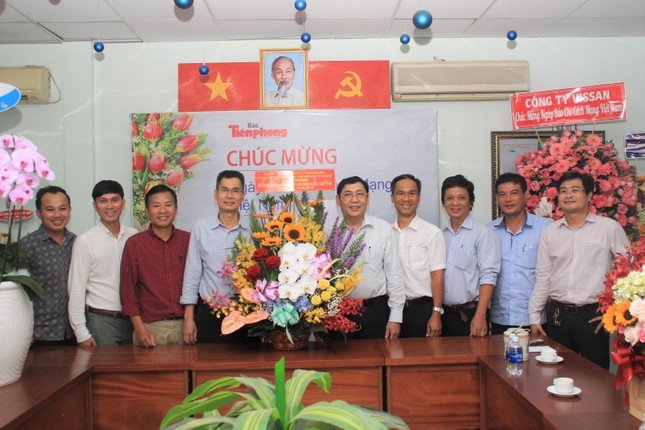 Ban Nội chính Thành ủy TPHCM thăm, chúc mừng báo Tiền Phong nhân ngày 21/6 ảnh 1