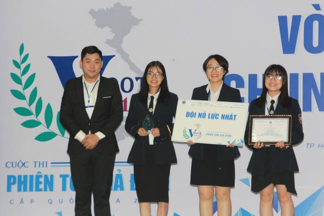 Đại diện ĐHQG Hà Nội đoạt ngôi quán quân VMoot 2019 ảnh 6