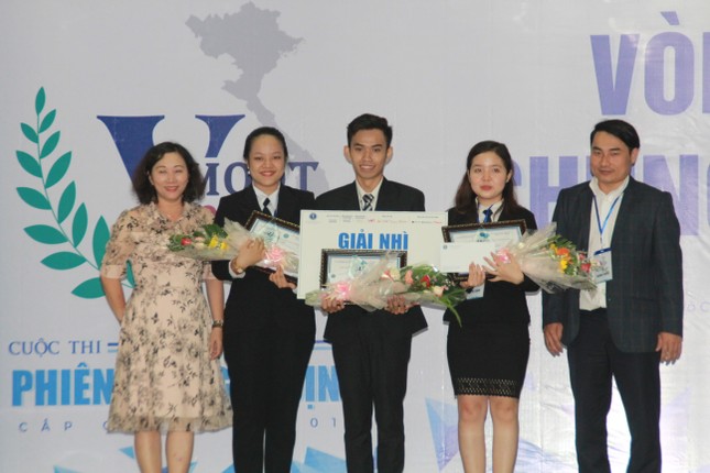 Đại diện ĐHQG Hà Nội đoạt ngôi quán quân VMoot 2019 ảnh 4