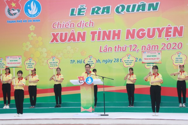 Nghìn bạn trẻ TPHCM hào hứng ra quân chiến dịch Xuân tình nguyện 2020 ảnh 3