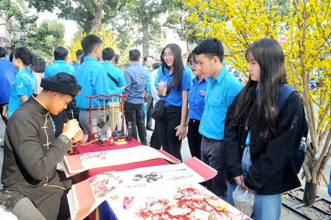 Hội LHTN Việt Nam TPHCM chăm lo hội viên, thanh niên khó khăn dịp Tết ảnh 3