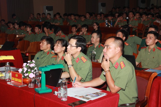 Thí sinh Ngô Anh Tú đoạt quán quân cuộc thi 'Quyển sách tôi yêu' ảnh 1