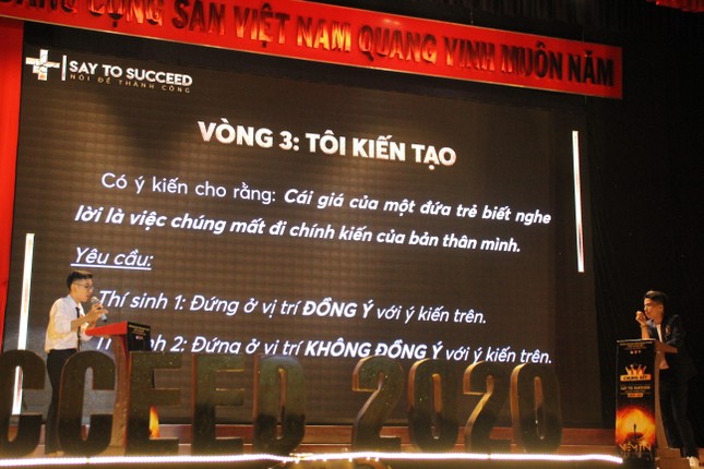 Chàng sinh viên năm nhất trở thành quán quân thi hùng biện ảnh 5
