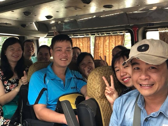 Hàng nghìn giảng viên Sài Gòn háo hức đi tỉnh coi thi THPT Quốc gia ảnh 7