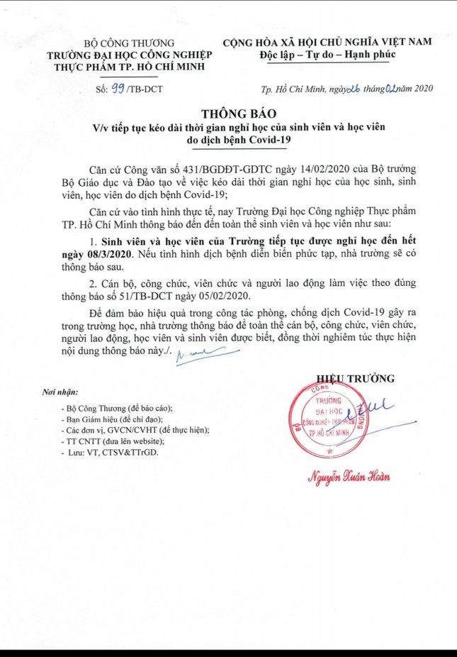 Nhiều trường đại học phía Nam tiếp tục cho sinh viên nghỉ học vì dịch Covid-19 ảnh 1