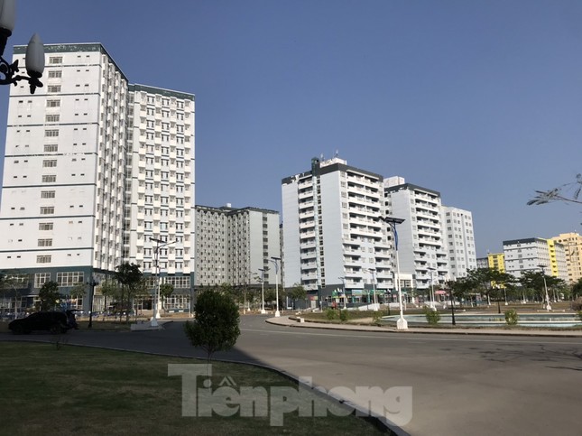 Những tấm lòng vàng đổ về khu cách ly lớn nhất nước ảnh 1