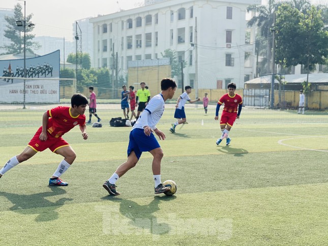 Đội bóng Trường THPT Thành Nhân vô địch giải Tiền Phong Champion Cup 2020 ảnh 3