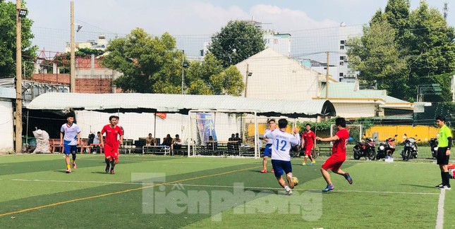 Đội bóng Trường THPT Thành Nhân vô địch giải Tiền Phong Champion Cup 2020 ảnh 4
