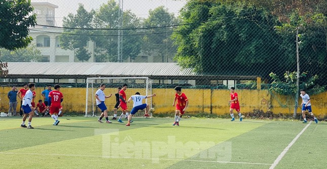 Đội bóng Trường THPT Thành Nhân vô địch giải Tiền Phong Champion Cup 2020 ảnh 1