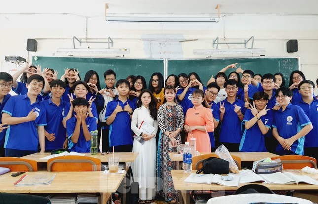 Được vào vai giáo viên, em mới hiểu thầy cô vất vả thế nào! ảnh 4