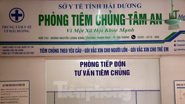 Bí thư Hải Dương thị sát nơi tiêm lượt vắc-xin ngừa COVID-19 đầu tiên ảnh 4