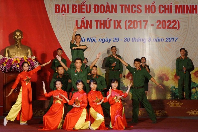 Lính trẻ phòng hóa vì màu xanh thân yêu ảnh 3