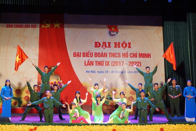 Lính trẻ phòng hóa vì màu xanh thân yêu ảnh 4