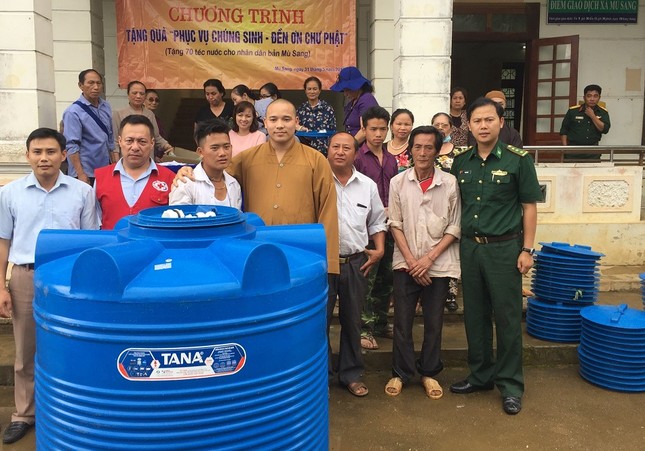 Tới Trường Sa để lan tỏa tình yêu Tổ quốc ảnh 7