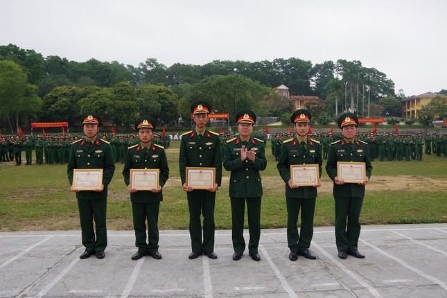 Chiến sĩ phòng thủ đảo thi đua rèn đức, luyện tài ảnh 3