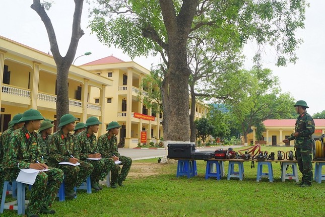 Mục kích lính công binh huấn luyện chống khủng bố ảnh 14