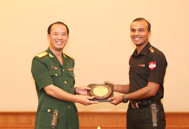 Giao lưu sĩ quan trẻ Việt Nam - Ấn Độ ảnh 1