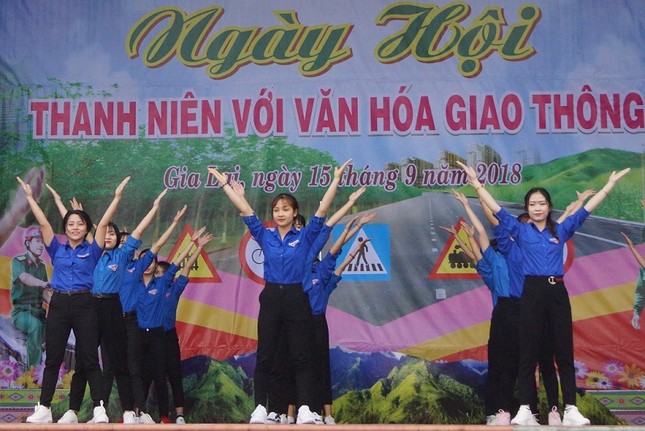 Phát động Ngày hội 'Thanh niên với Văn hoá giao thông' ảnh 11