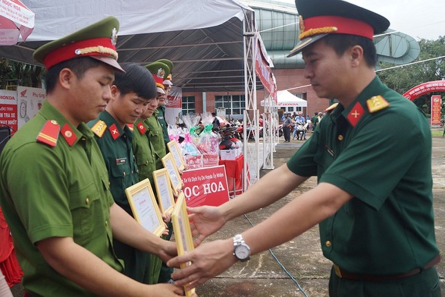 Phát động Ngày hội 'Thanh niên với Văn hoá giao thông' ảnh 10
