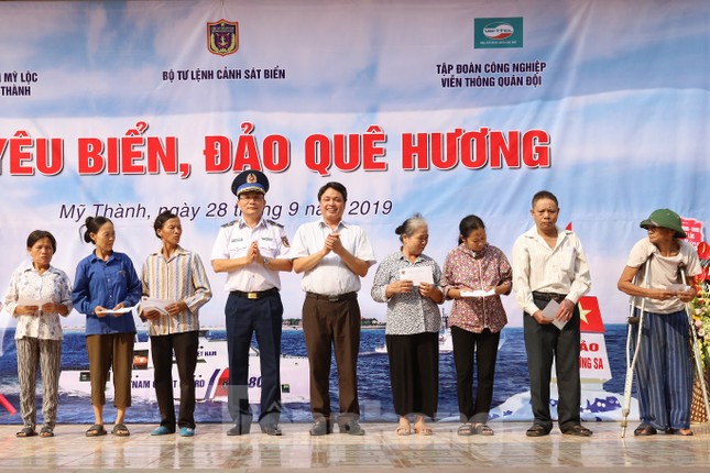 Đưa tình yêu biển đảo về Mỹ Thành ảnh 1