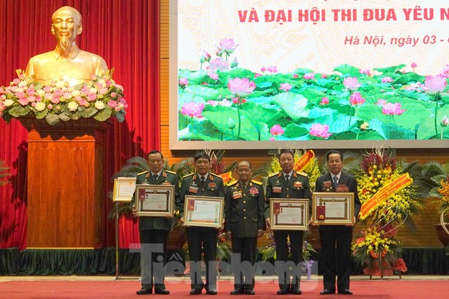 Thủ tướng Nguyễn Xuân Phúc: Cựu chiến binh là gương sáng cho thế hệ trẻ ảnh 3