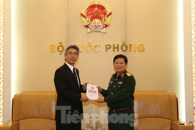 Đại tướng Ngô Xuân Lịch: Việt Nam minh bạch chính sách quốc phòng ảnh 3