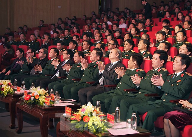 Bộ Quốc phòng trao tặng giải thưởng văn học, nghệ thuật, báo chí 5 năm ảnh 4