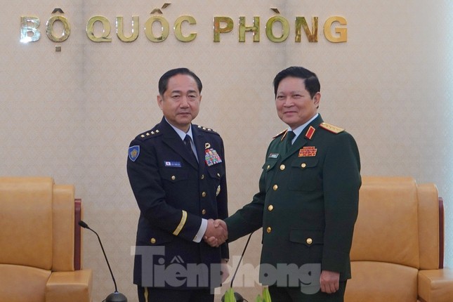 Quân đội Việt - Nhật xem xét chuyển giao công nghệ đóng tàu quân sự ảnh 1