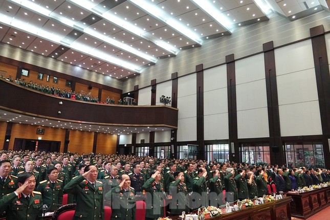 Thủ tướng: Phẩm chất 'Bộ đội Cụ Hồ' được phát huy trong phòng chống COVID-19 ảnh 2