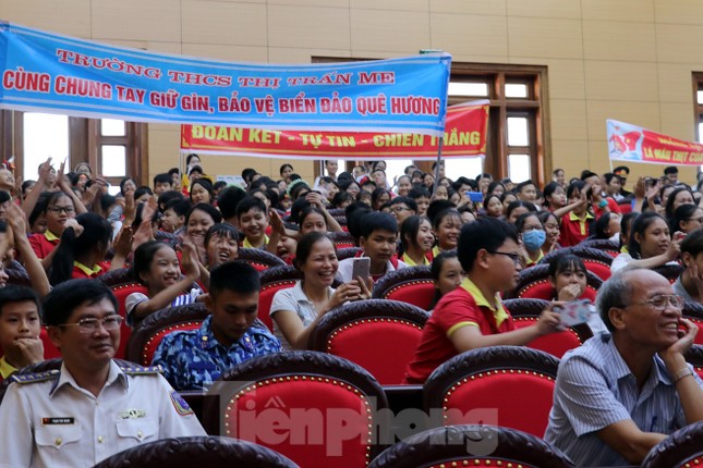 Bồi đắp tình yêu biển đảo cho học sinh ảnh 4