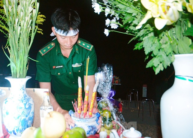 Sẵn sàng tung thêm gần 1.000 lính Biên phòng, chó chiến đấu lên biên giới chống dịch ảnh 3