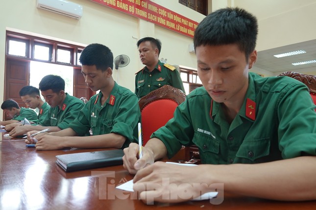 Mô hình giáo dục pháp luật cho thanh niên ở Lữ đoàn 201 ảnh 3