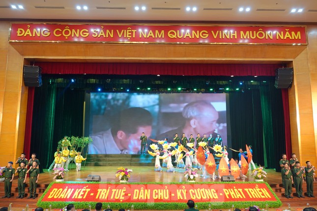 Bồi dưỡng kỹ năng cho cán bộ Đoàn toàn quân ảnh 6
