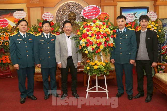 Tiền Phong luôn đồng hành cùng người lính trên mọi miền Tổ quốc ảnh 1