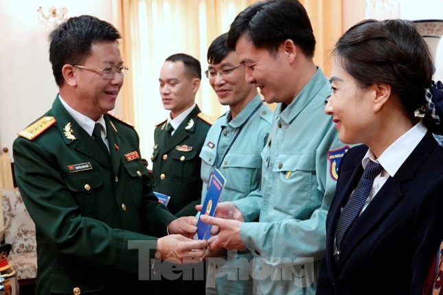 Thượng tướng Phan Văn Giang giao nhiệm vụ đầu xuân cho BTL Bảo vệ Lăng ảnh 5