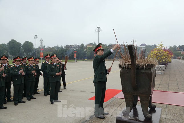 Thượng tướng Phan Văn Giang giao nhiệm vụ đầu xuân cho BTL Bảo vệ Lăng ảnh 1