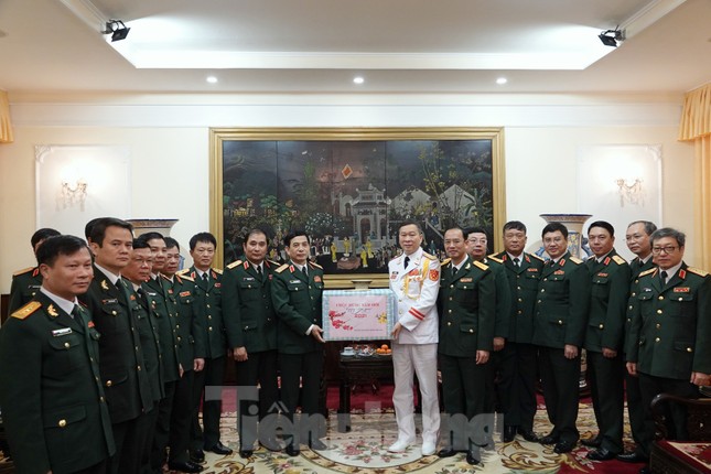 Thượng tướng Phan Văn Giang giao nhiệm vụ đầu xuân cho BTL Bảo vệ Lăng ảnh 2