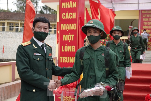 Tiếp sức thanh niên Bắc Kạn tòng quân bảo vệ Tổ quốc ảnh 5