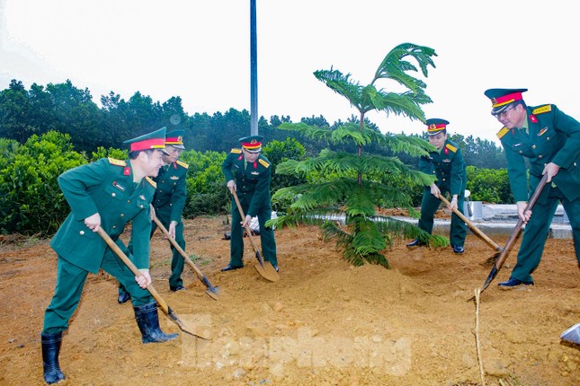 Tuổi trẻ Học viện Kỹ thuật Quân sự thi đua học tốt, rèn nghiêm ảnh 1