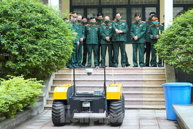 Phát động tuổi trẻ toàn quân hiến máu, nhân lên nghĩa cử cao đẹp ảnh 10