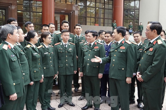 Quân ủy Trung ương - Bộ Quốc phòng biểu dương điển hình trẻ tiêu biểu toàn quân ảnh 1
