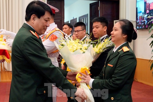 Quân ủy Trung ương - Bộ Quốc phòng biểu dương điển hình trẻ tiêu biểu toàn quân ảnh 2