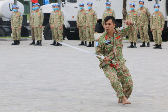 Công binh Việt Nam trình diễn kỹ năng bảo vệ hòa bình ảnh 2