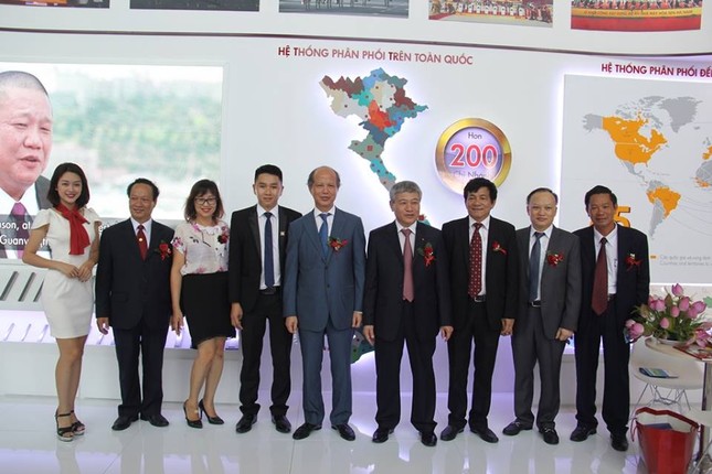 Ông nhựa Hoa Sen “tiến quân” ra Bắc ảnh 4