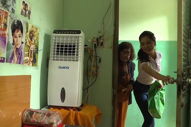 Thí sinh có vòng eo 56cm khiến 4 bình luận viên rơi nước mắt ảnh 5