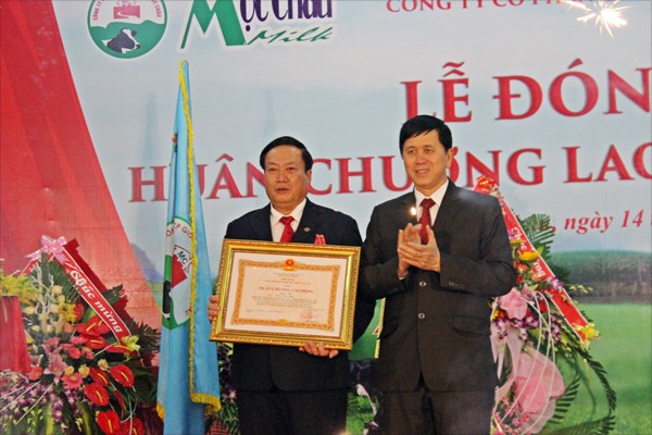 Mocchaumilk nhận Huân chương Lao động Hạng Nhì ảnh 1