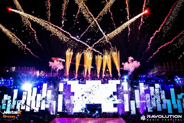 Lộ diện dàn nghệ sĩ 'nặng đô' trong Ravolution Music Festival by Jetstar ảnh 2