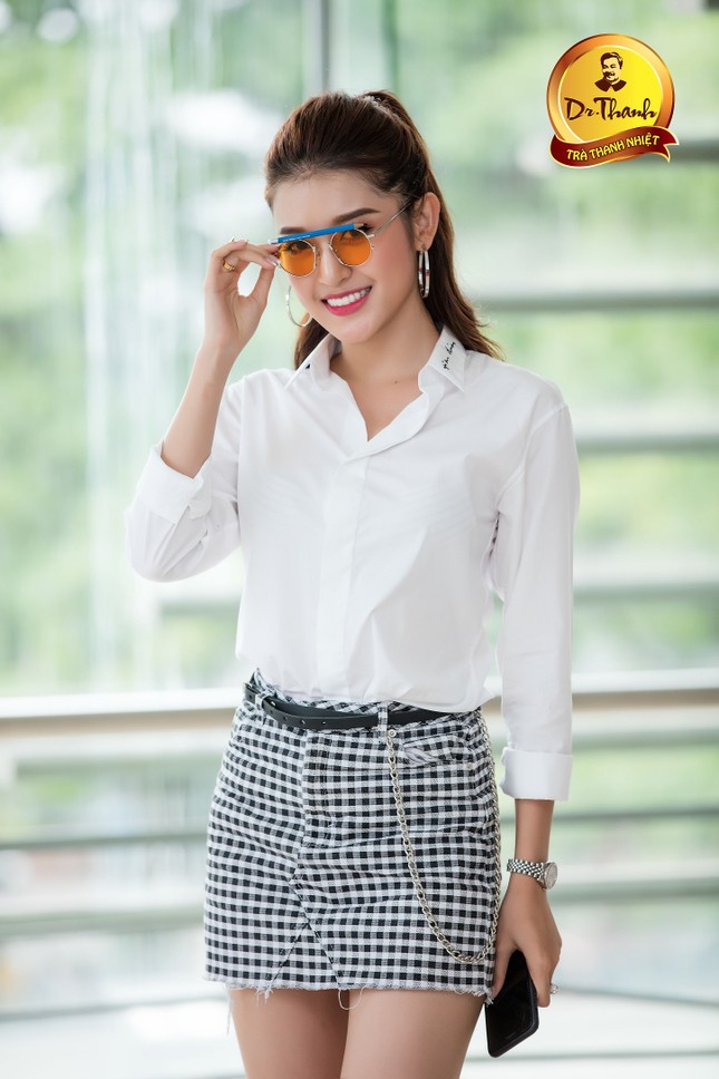 Huyền My chia sẻ bí quyết để luôn tươi trẻ ảnh 1
